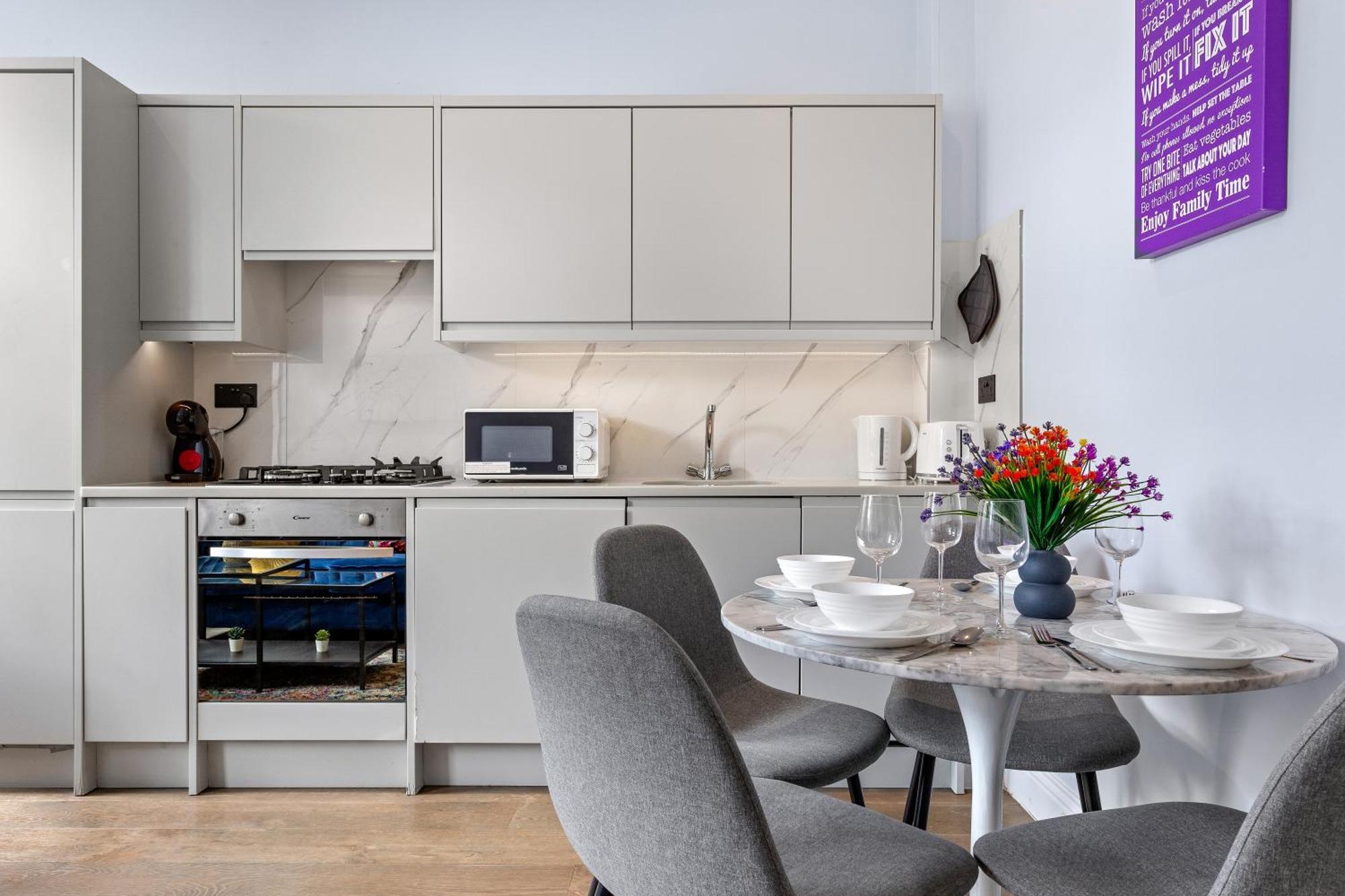 Stylish 2 Bedroom Apartment In Westminster Sleeps 5 With Ac London Eksteriør bilde